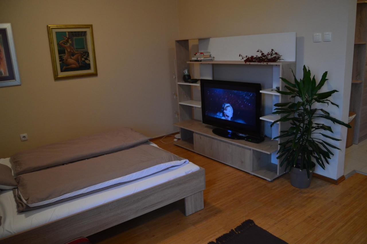 Apartman Mile Leilighet Subotica Eksteriør bilde
